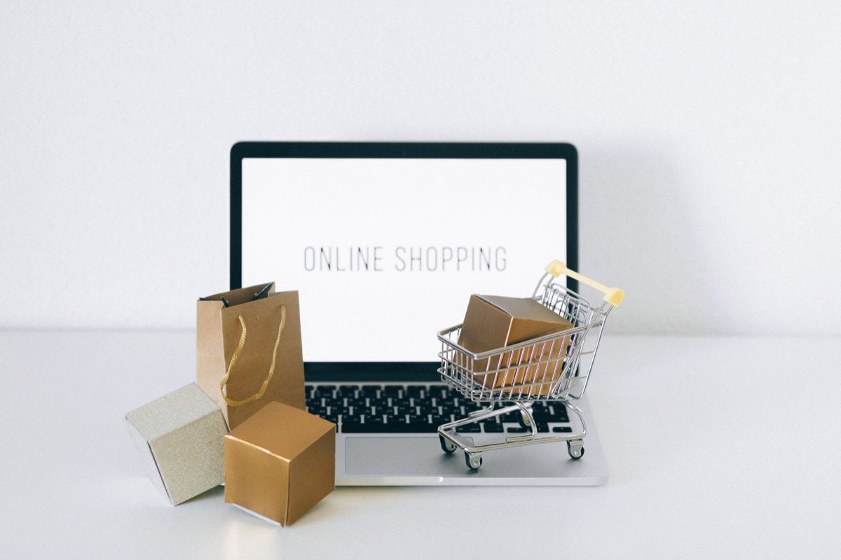 Laptop and shopping cart for ecommerce content