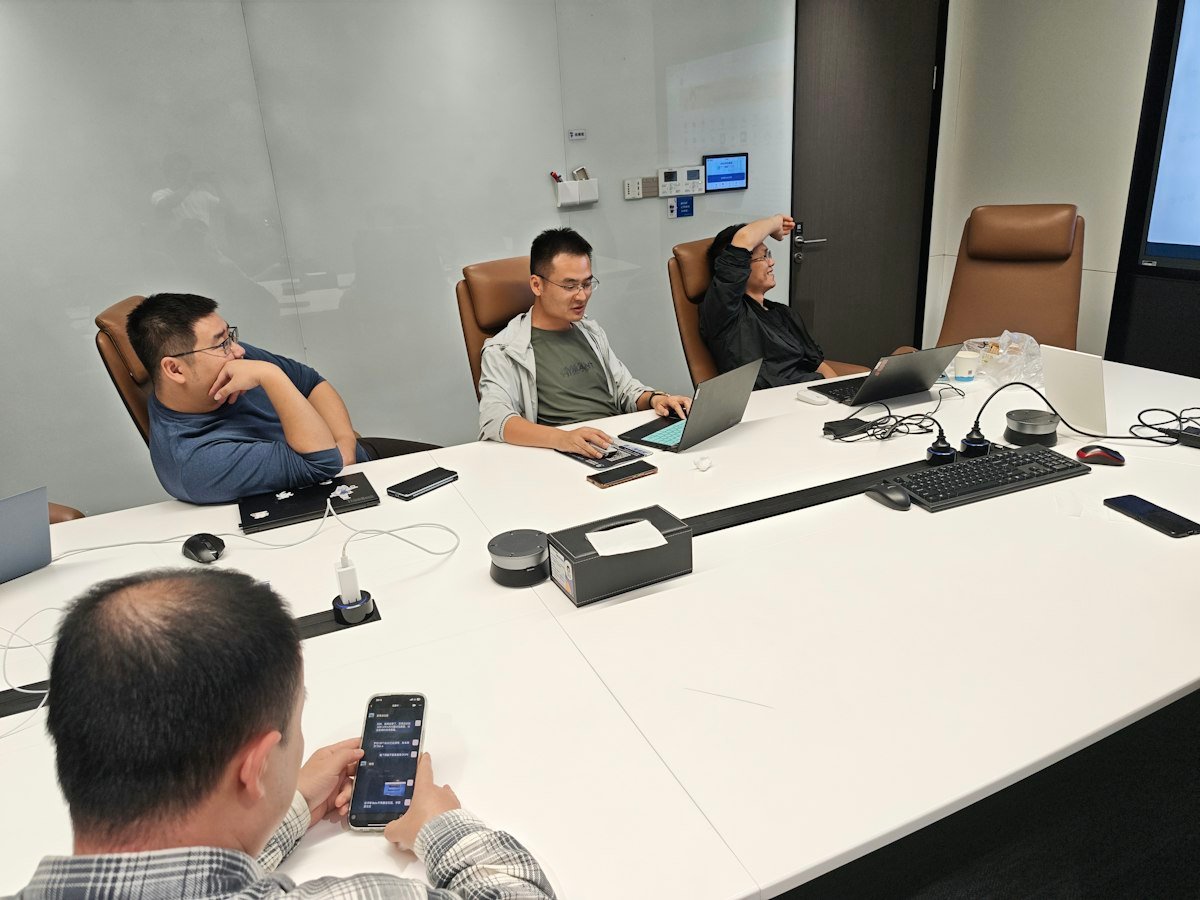 Budnet team in a working session